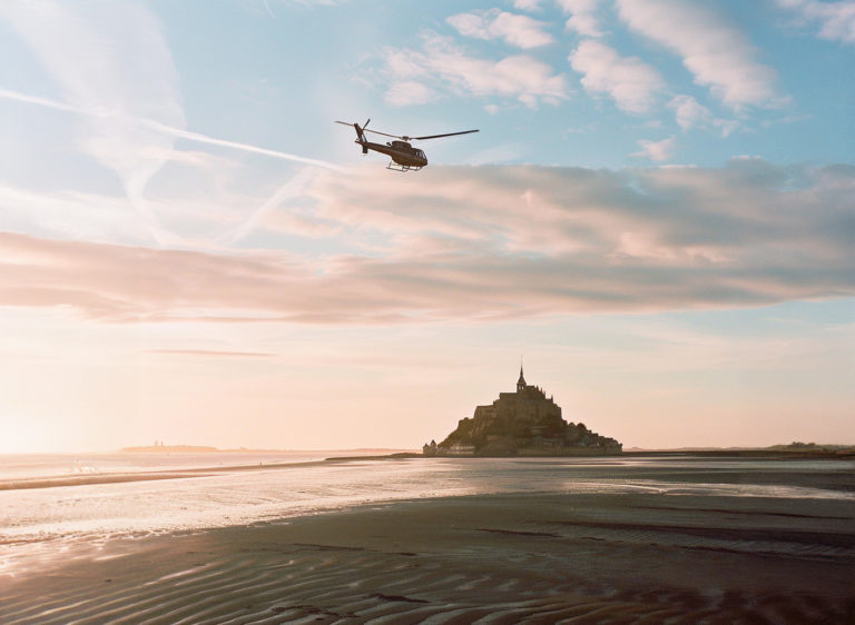Témoignage: survol en hélicoptère sur le Mont Saint-Michel