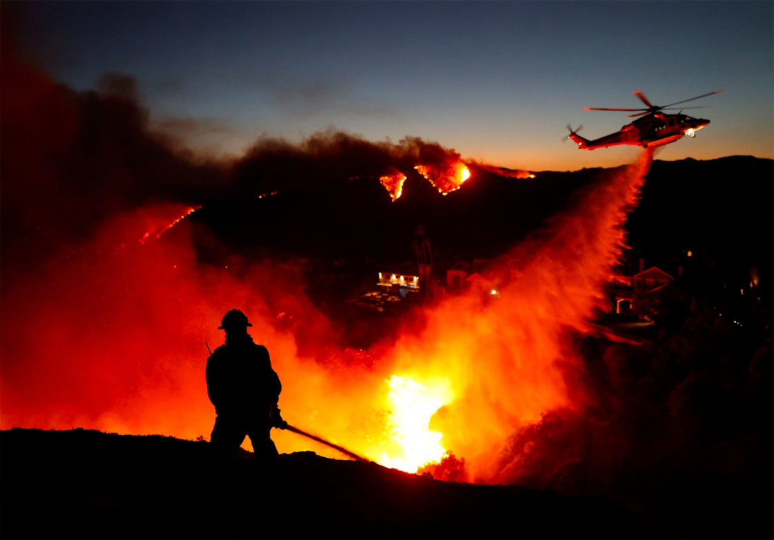 Incendies en Californie: Les moyens aériens déployés par l'US Army